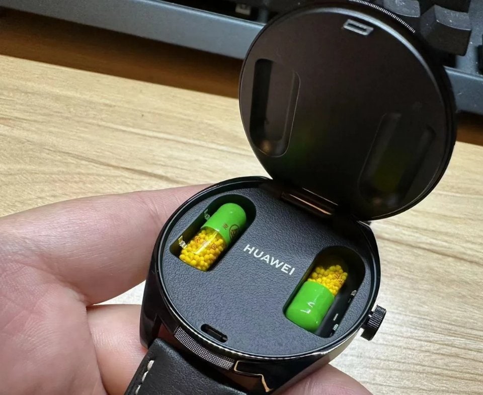 Huawei Watch Buds Capsules