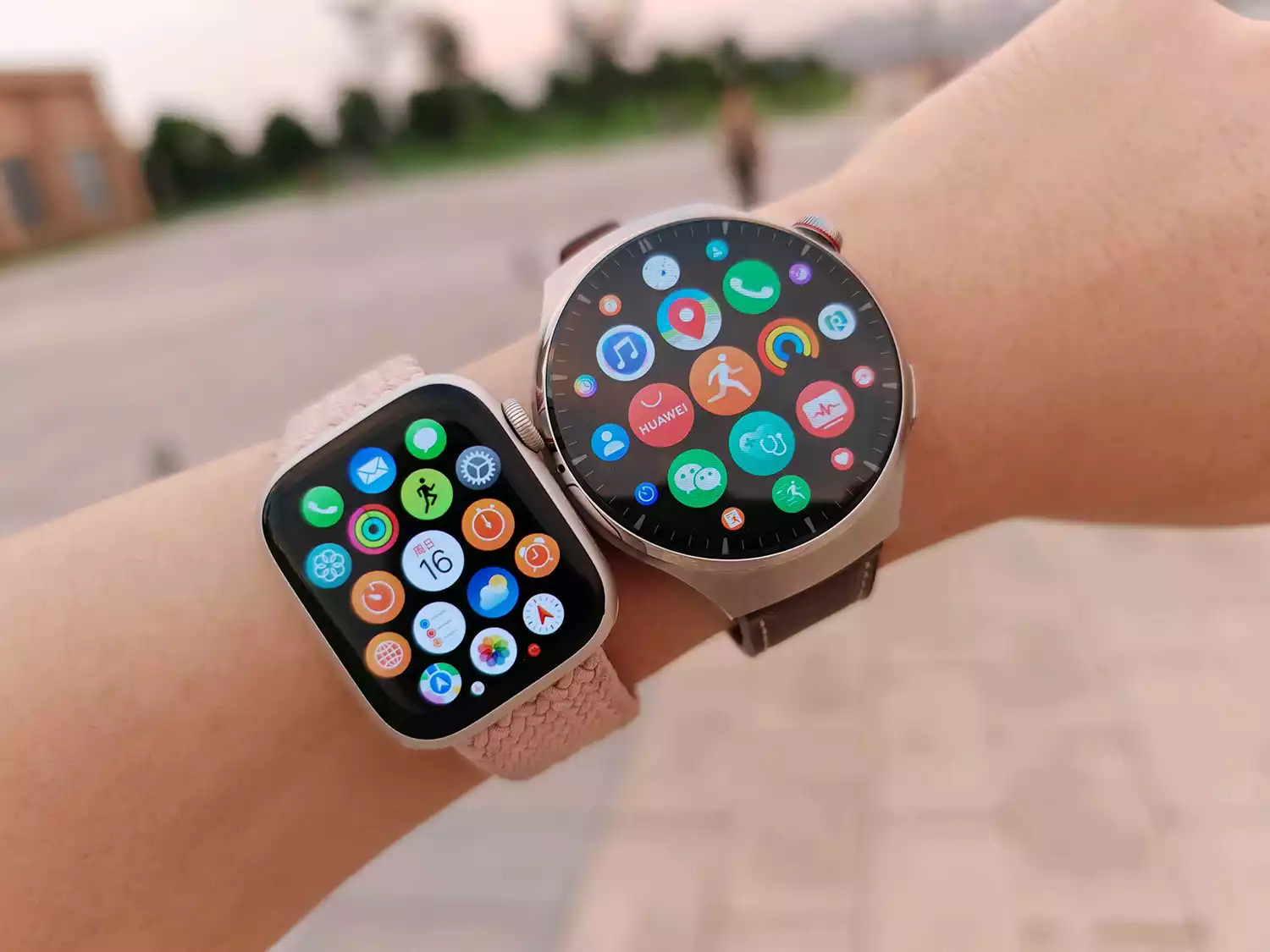 Huawei Watch 4 Pro vs Apple Watch 8: Side by side - Huawei Central