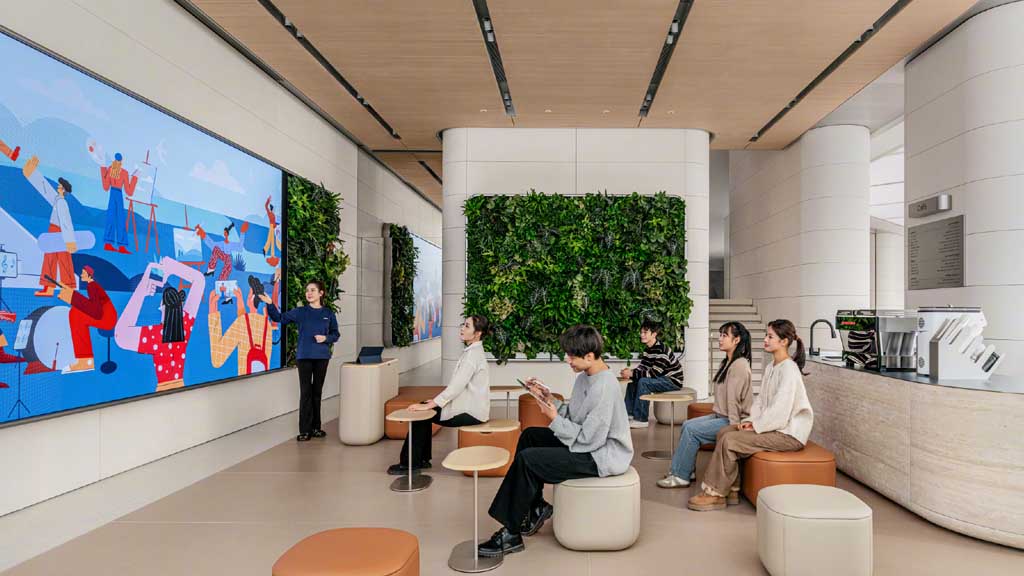 Huawei flagship store Beijing activities